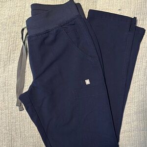 Figs XS/P scrub pants